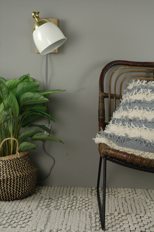 Rotan low seater